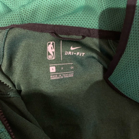 Nike Celtics zip up Small - Picture 3 of 3
